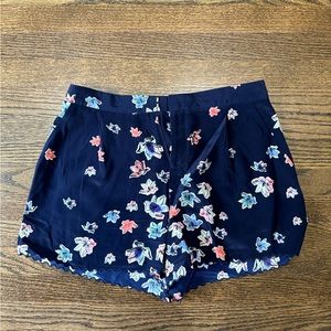 NWOT Silk Club Monaco Shorts 🌸